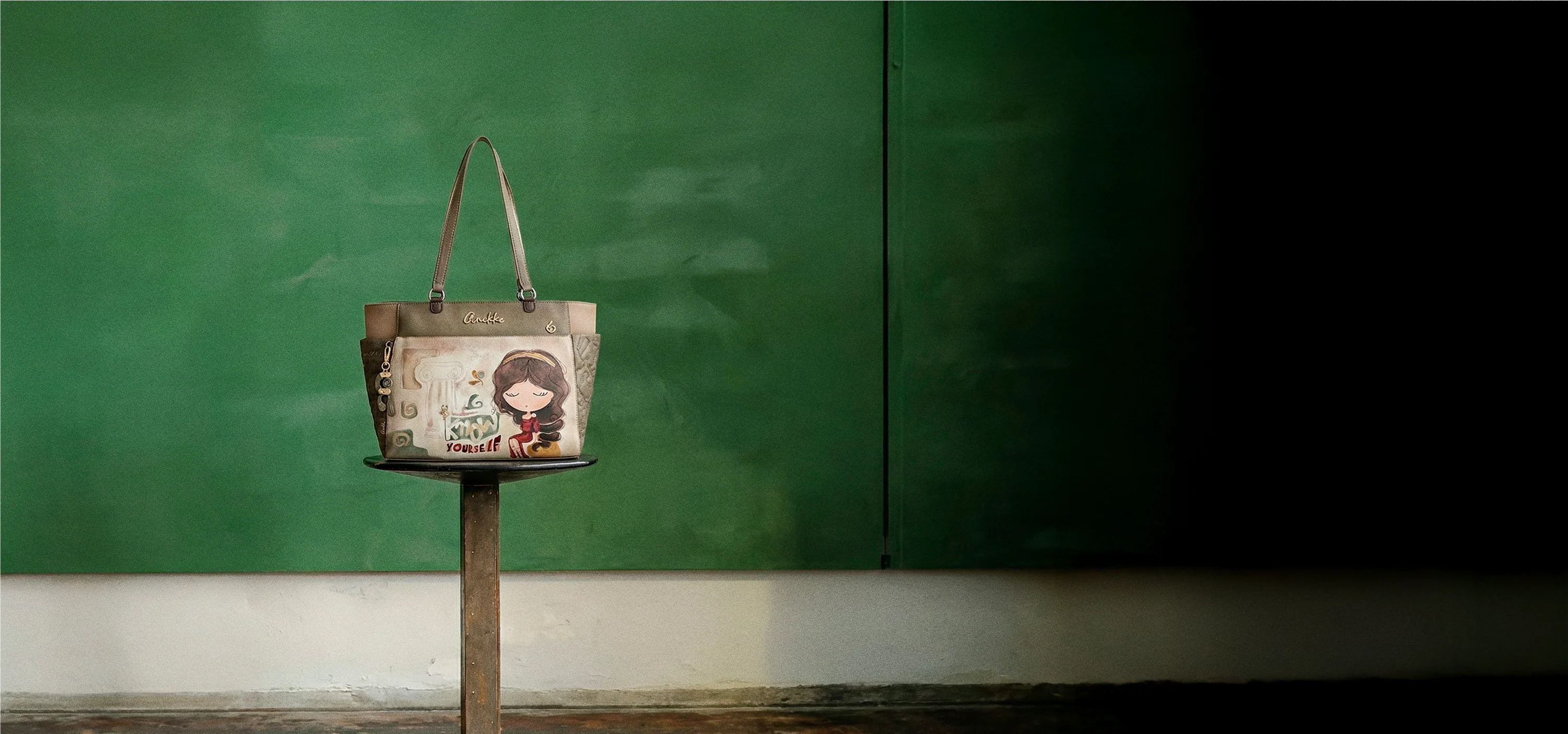 Carry Your Story with Anekke