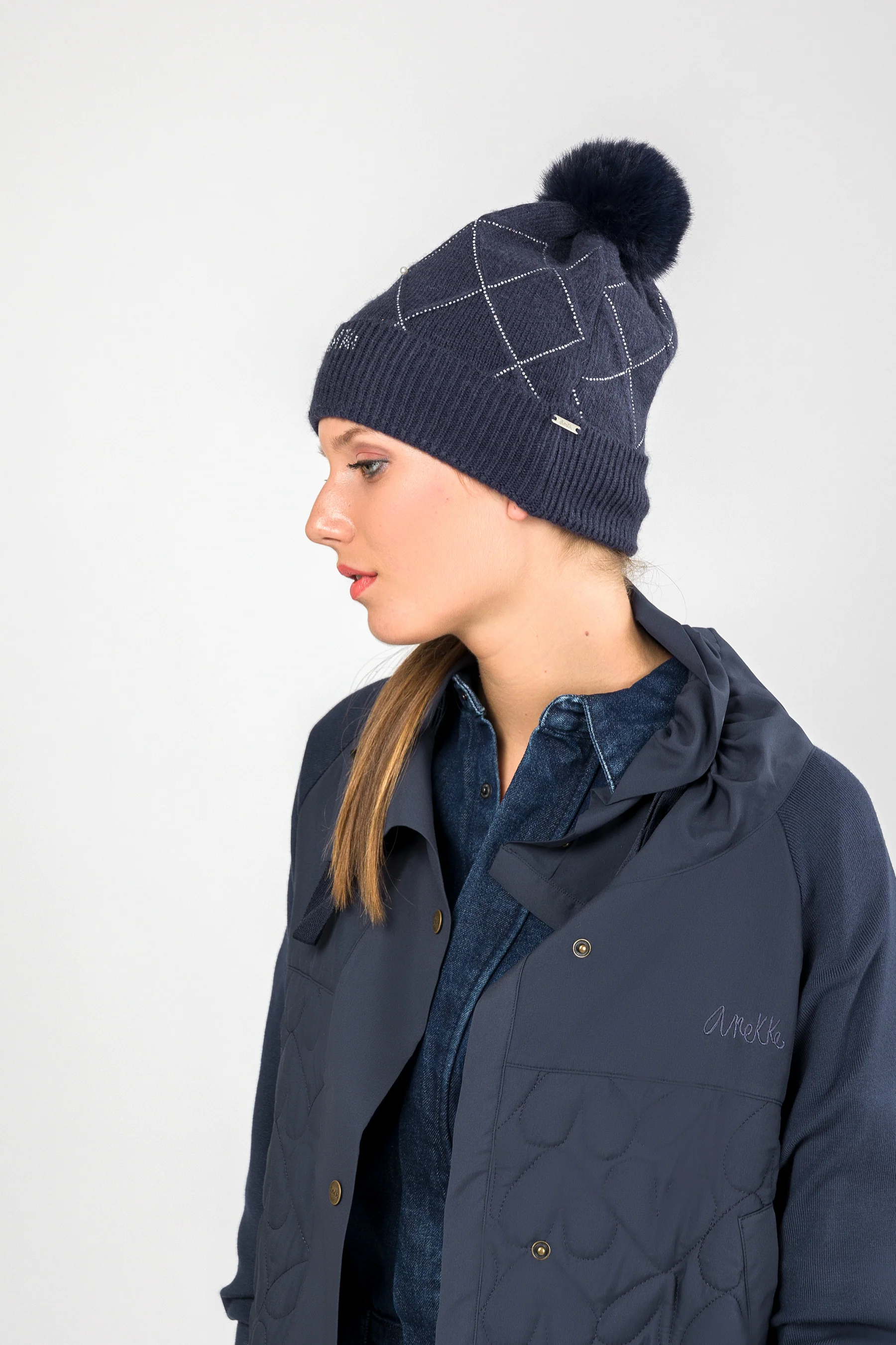 Bonnet en maille bleu marine - Image 4