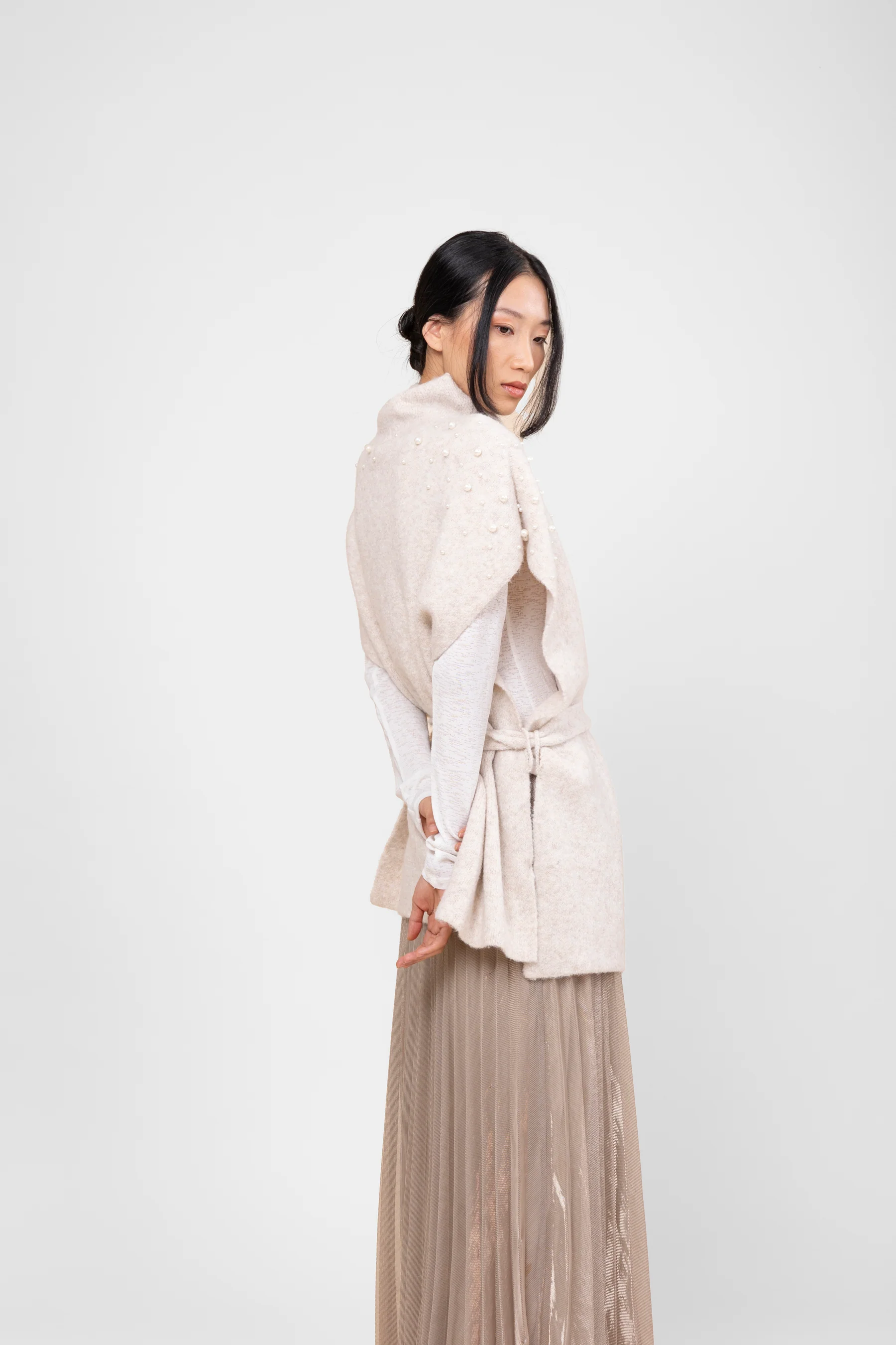 Poncho à col montant avec ceinture grège - Image 3