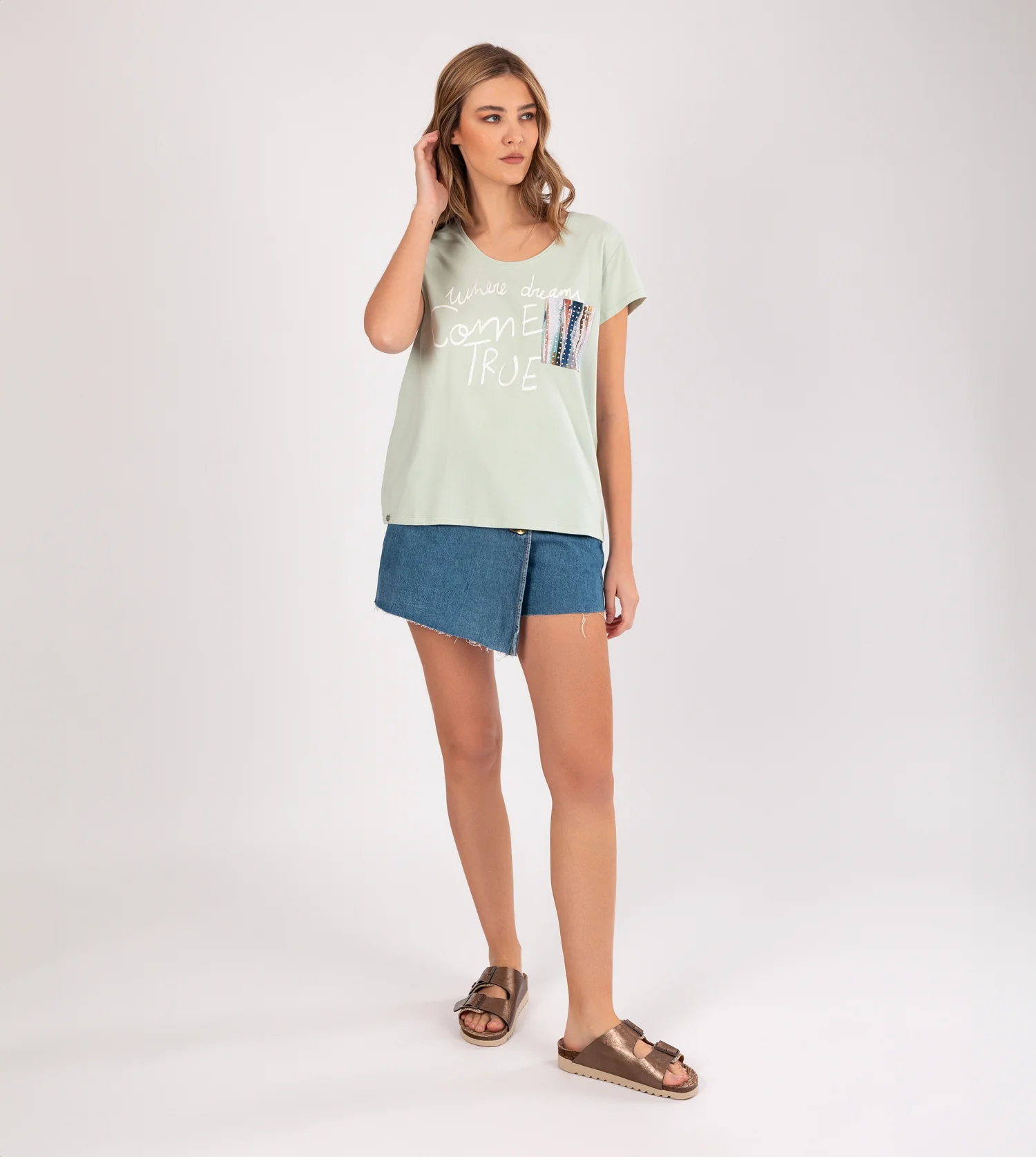 T-shirt vert studio - Image 4